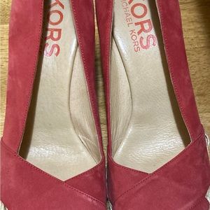 Muchael kors platform shoes red color